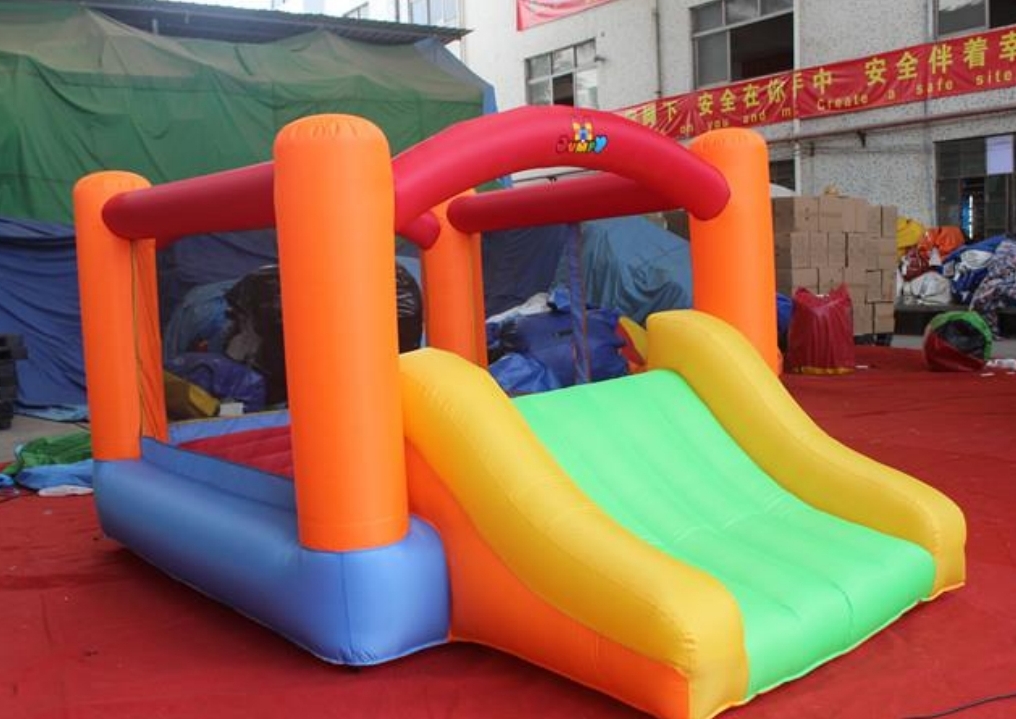 מתנפח JUMPY QB054 + מפוח + תיק נשיאה – מתנפח ביתי